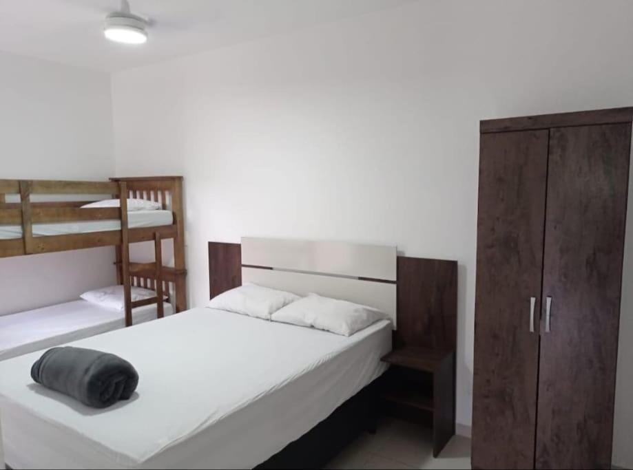 Varanda Gourmet, 05 Piscinas, Elevador E Wi-fi No Passaredo Ubatuba
