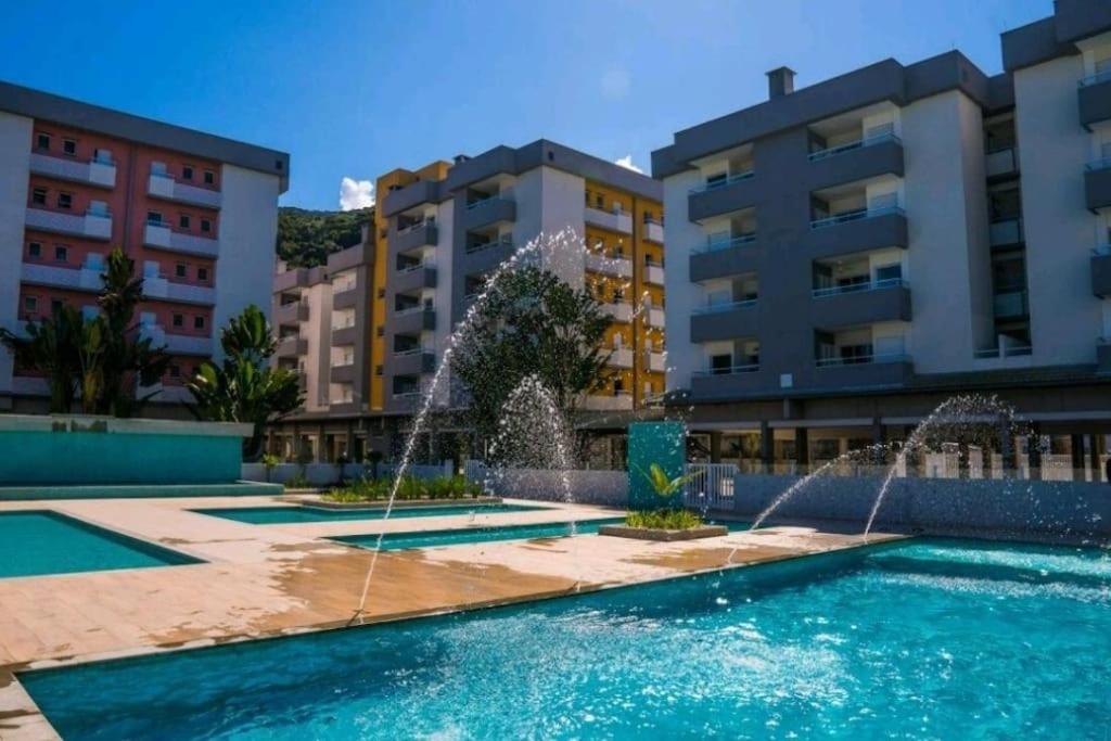 Varanda Gourmet, 05 Piscinas, Elevador E Wi-fi No Passaredo